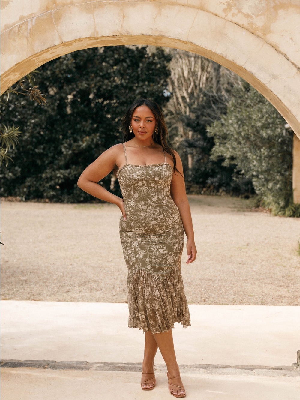 Petal & Pup Ashton Midi Dress Olive Floral - Picture 2 of 11
